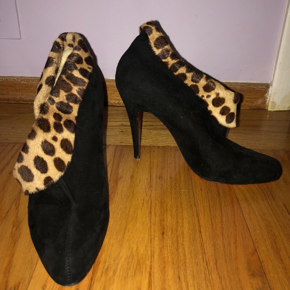 Christian Louboutin Bootie/Pump - Black w/ Leopard